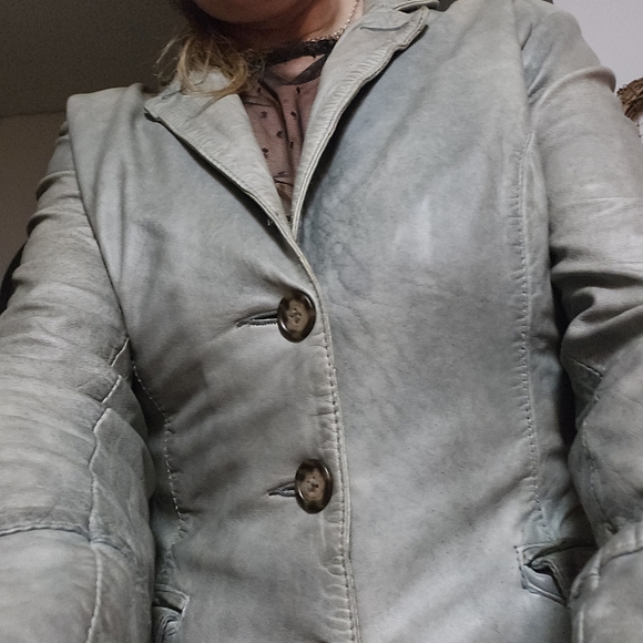 Danier leather Jacket - Picture 15 of 15